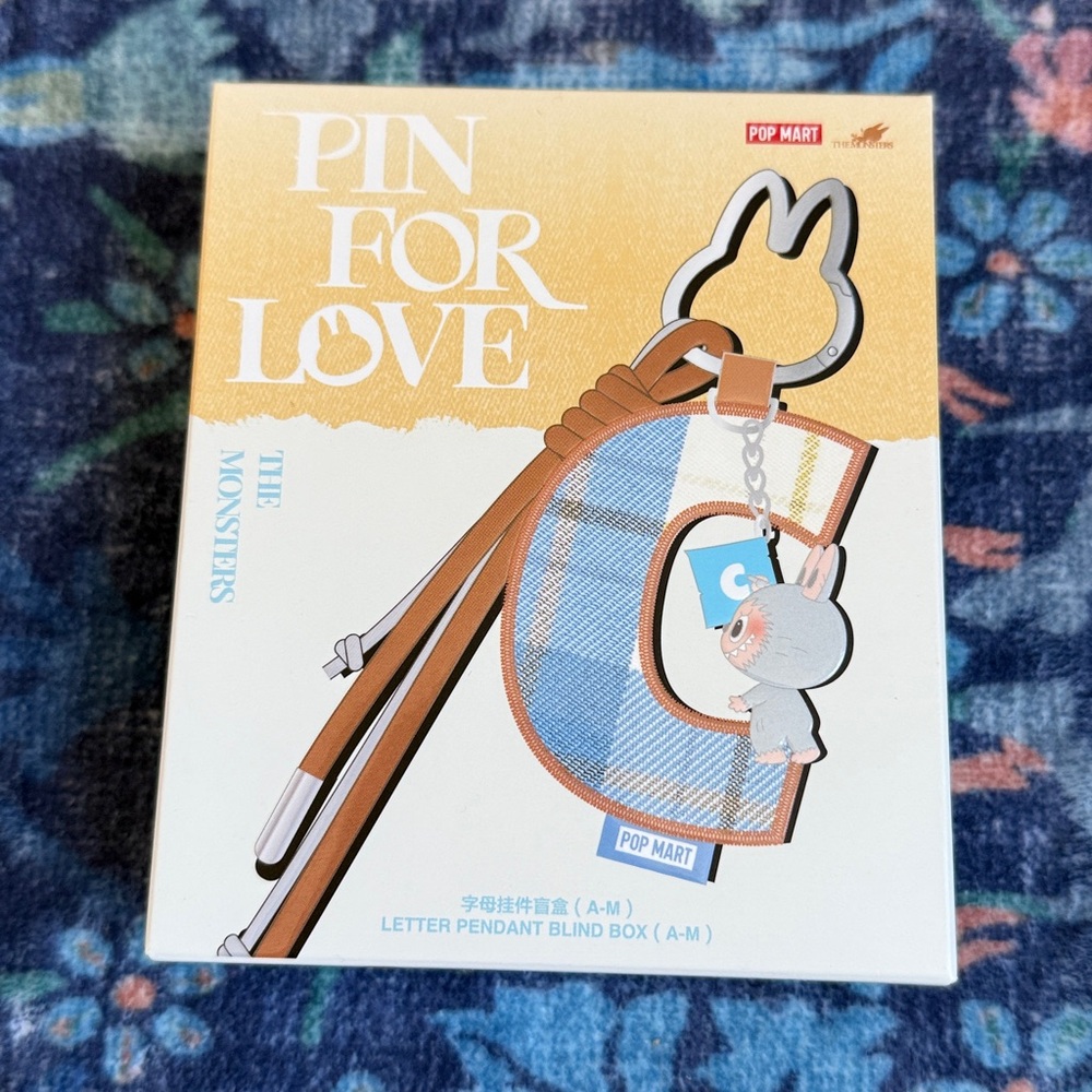 Pop Mart Pin for Love Pendant Box letter L